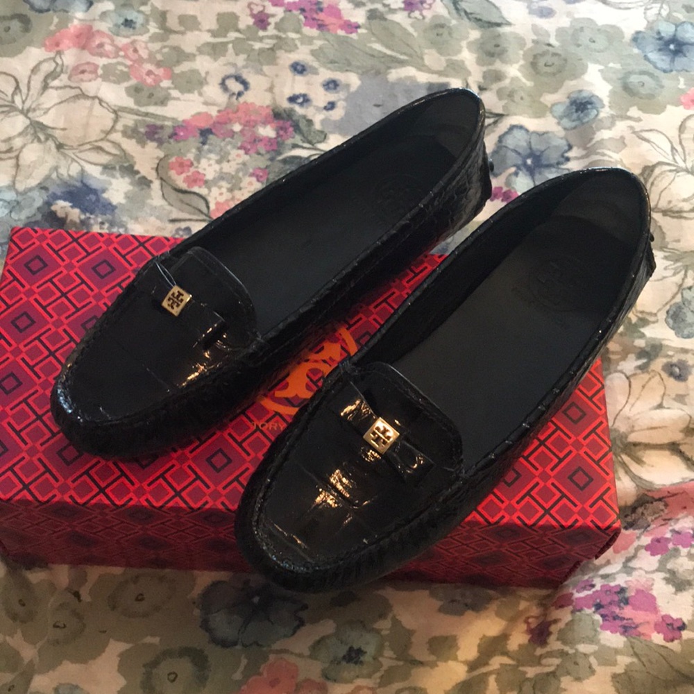 Tory Burch black snake loafers, size 7.5